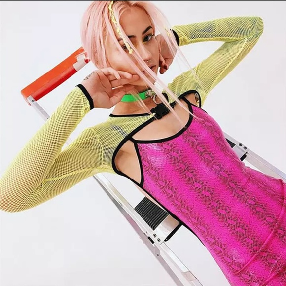 Crop top - Picture 2 of 3